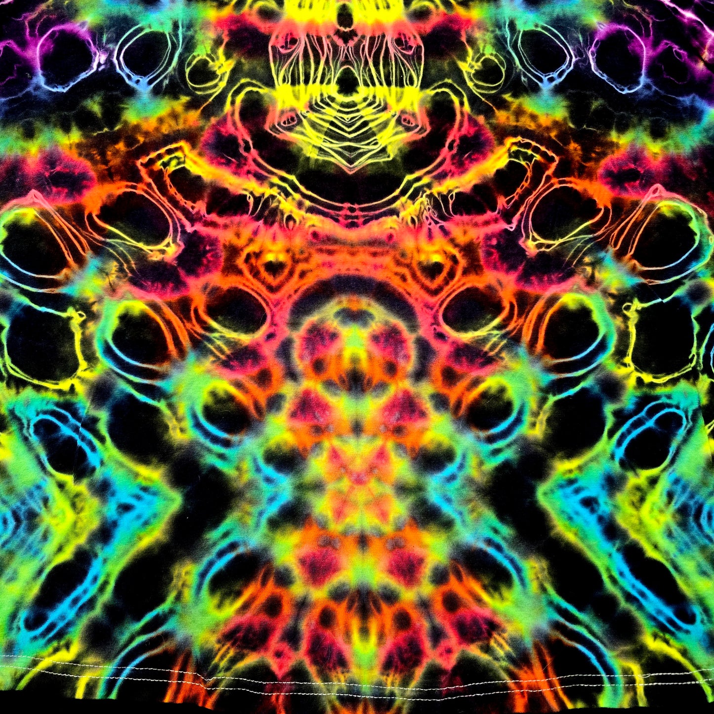Close-up of the bottom vertical hyper spine pattern with intense neon saturation