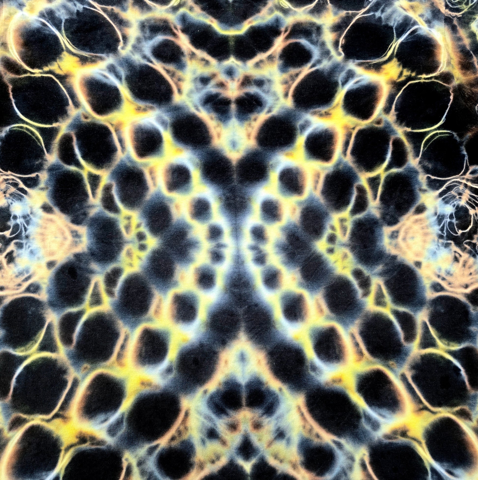 Mondrian-style abstract pattern with black and yellow shapes